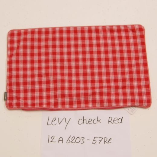 Cushion levy check 30x50 red