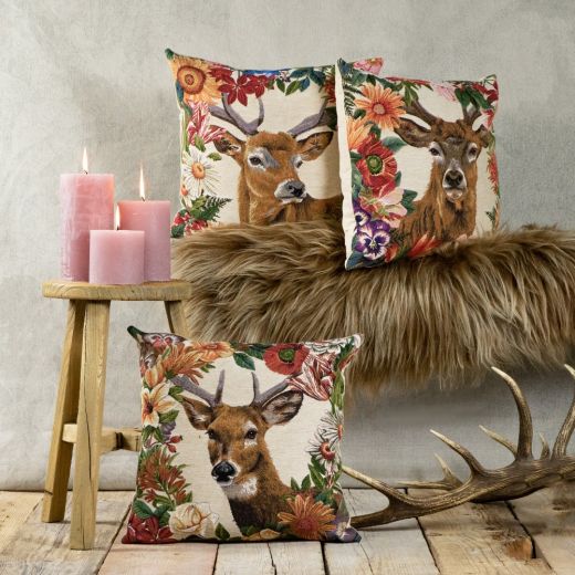 gobelin coussin fleur cerf rouge 45x45cm