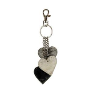 key chain 3 hearts black 12cm (bos taurus taurus)